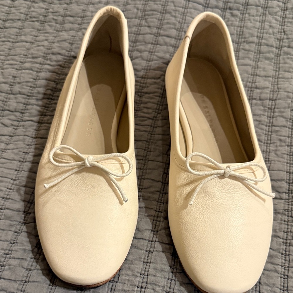 Freda Salvador Roma Round toe Cream Leather Flats with Bow